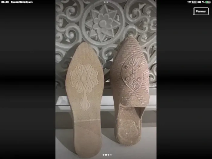Neuves babouches dorées pailletées - photo numéro 2