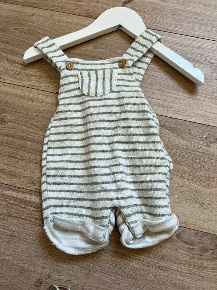 Combinaison tape à l’œil