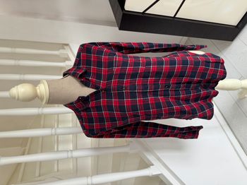 Chemise Hollister à carreaux rouges et bleus marines