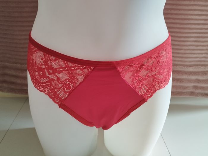 Ensemble rouge string - photo numéro 3