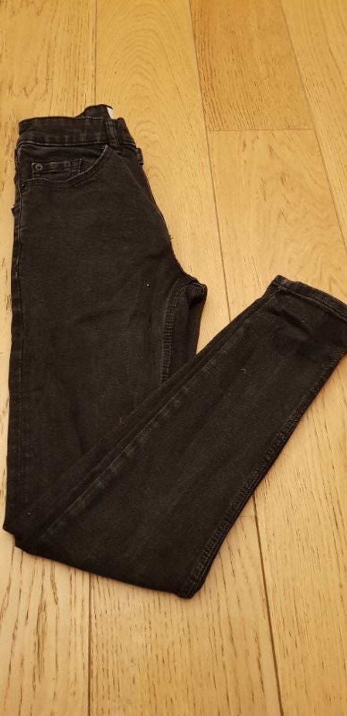 Jean Pull & Bear (14 ans )