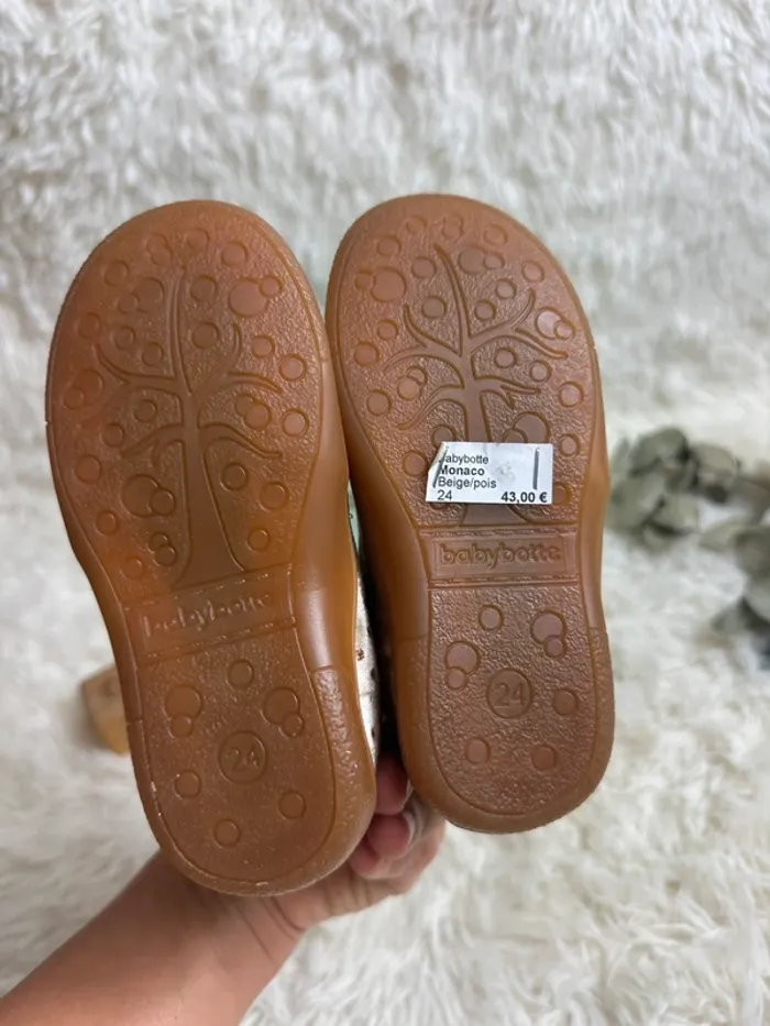 Paire de chaussons Babybotte taille 24 - photo numéro 4