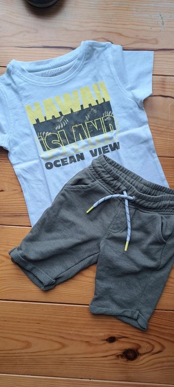 Ensemble short t shirt 4 ans