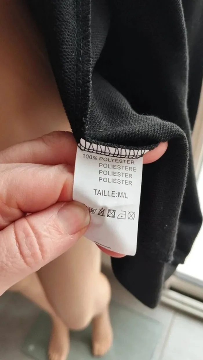 Gilet zippé noir avec motifs taille m/l femme - photo numéro 2