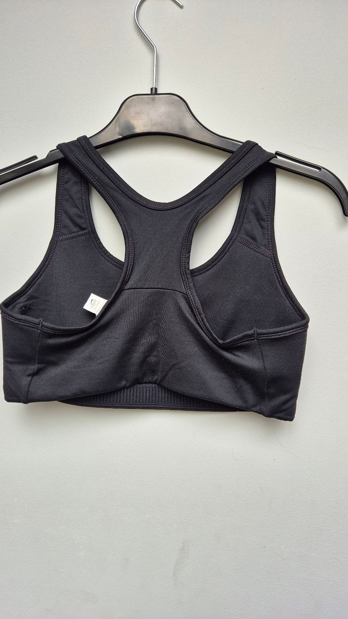 Brassière sport nike - photo numéro 3