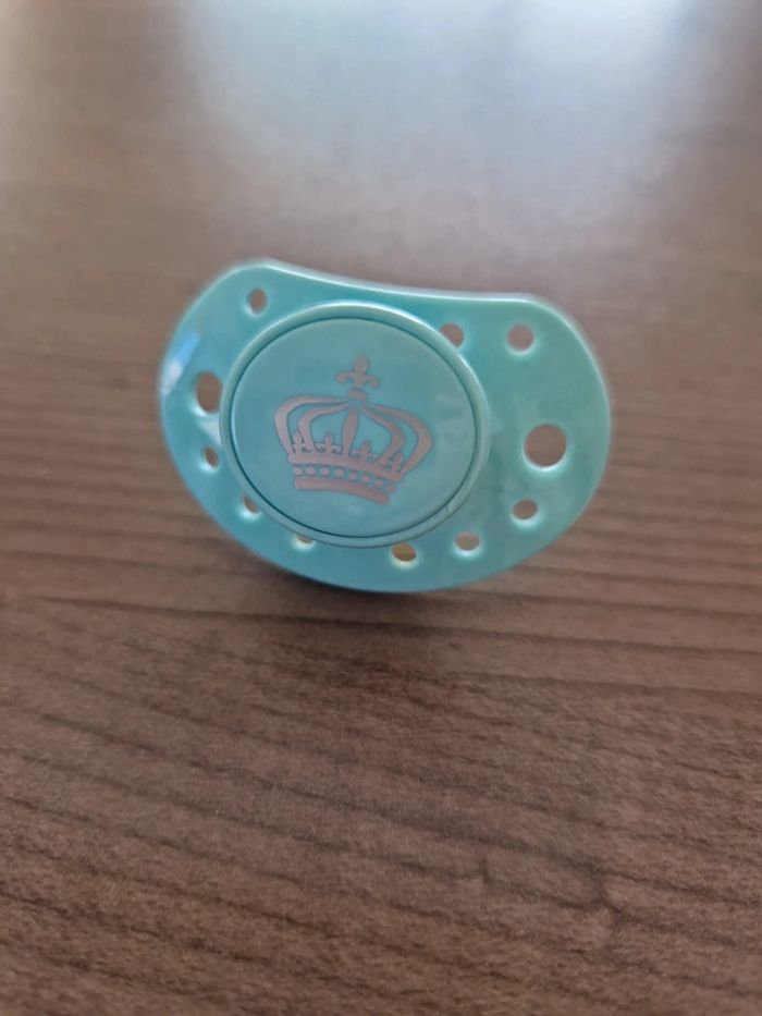 Tétine King roi