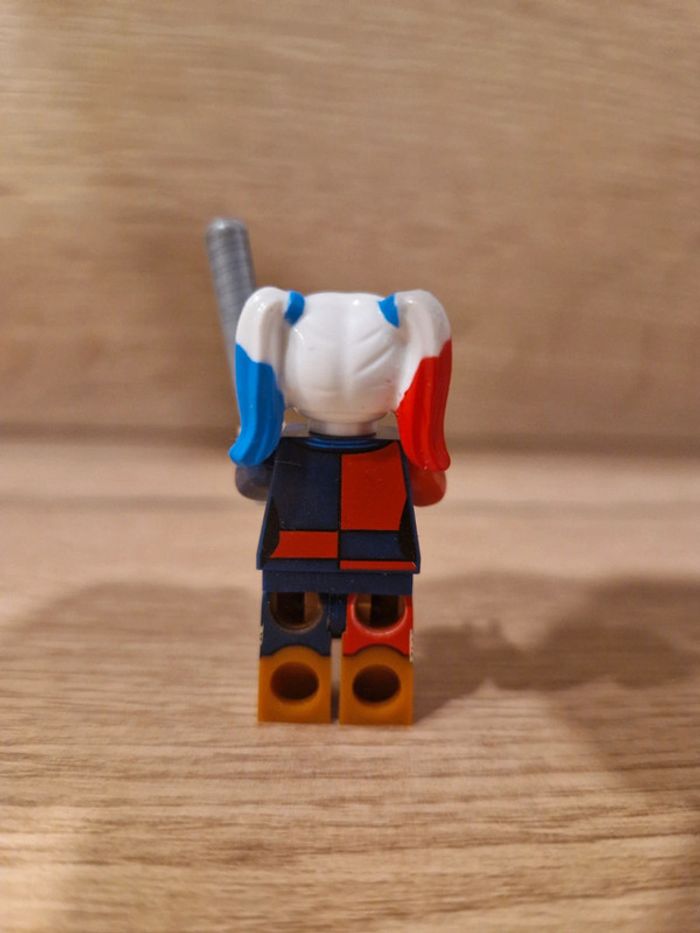 Figurine type lego Harley Quinn Batman DC Comics - photo numéro 3