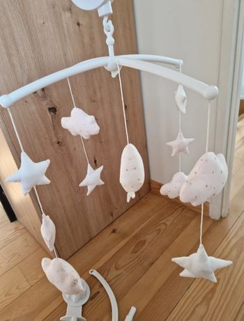 Mobile lit bébé