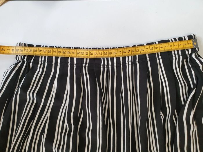 Jupe à lignes - photo numéro 5