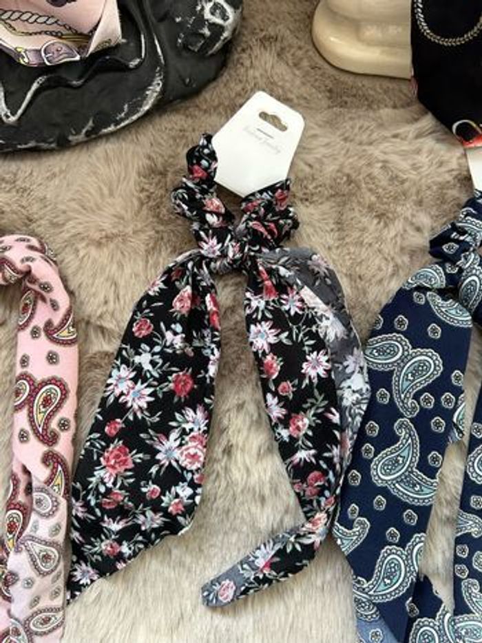 Lot accessoire cheveux chouchou/bandeaux cheveux en satin - photo numéro 4