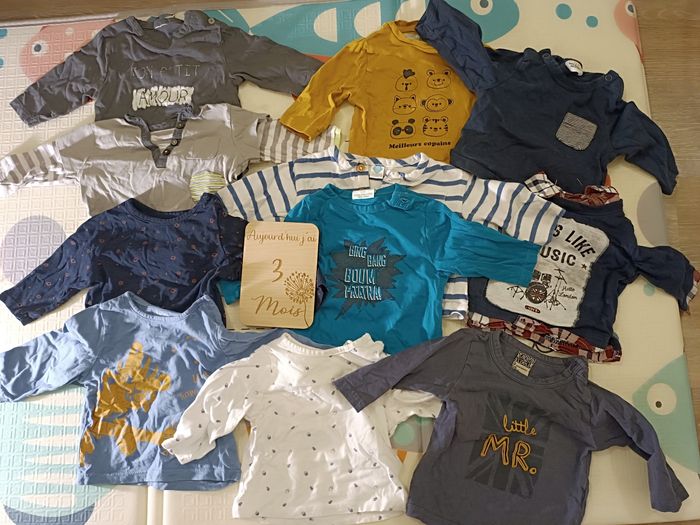 Lot de 11 Tshirt manches longues taille 3 mois