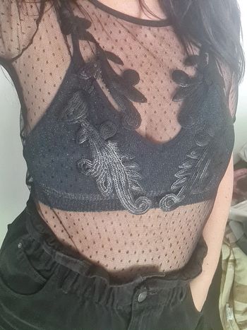 Haut tulle broderie vintage taille 1