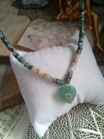 Collier en pierres 💚 naturelles