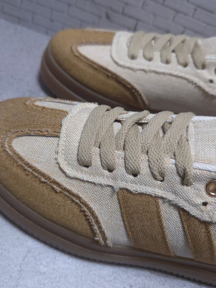 Baskets en toile Camel et Beige - Style Rétro - Neuves - Taille 38 - photo numéro 2