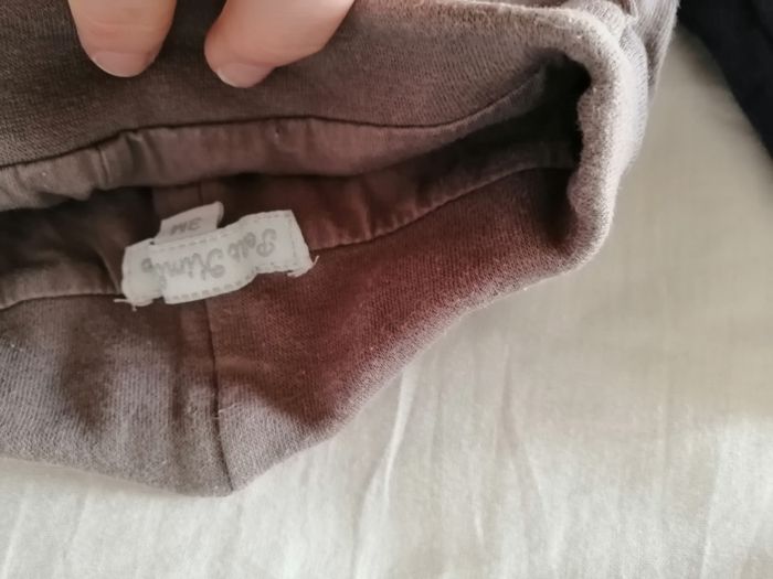 2 pantalons - photo numéro 2