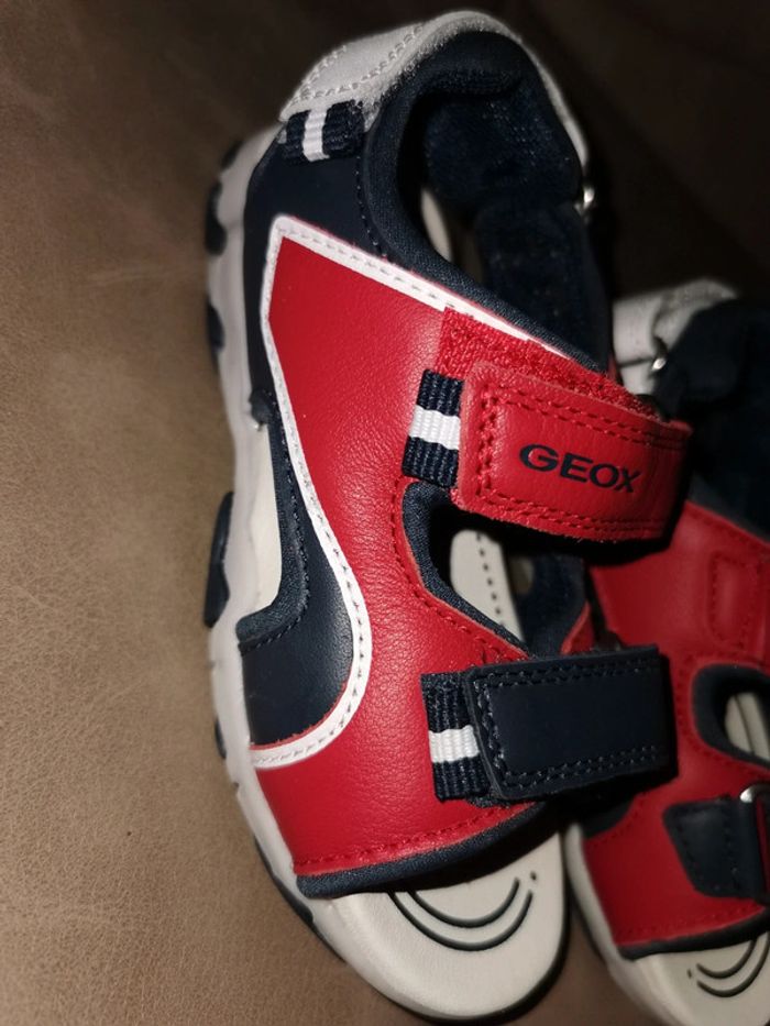 Sandales Geox Taille 27 neuves - photo numéro 3