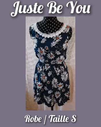 Robe courte marguerite / fleurs marine blanc jaune Taille S/M Juste be you