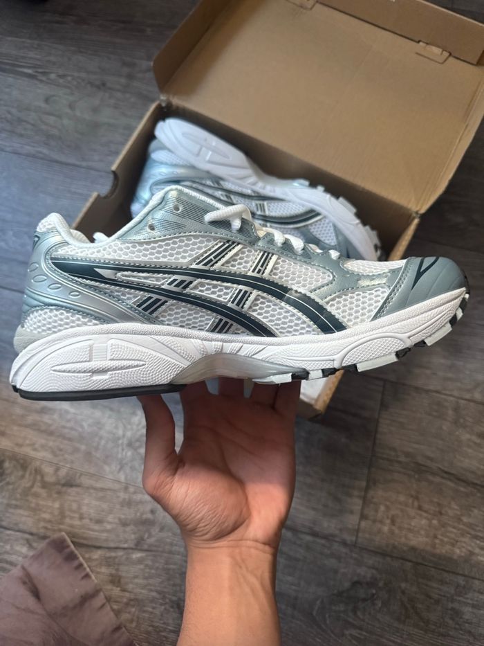 Asics Gel Kayano 14 taille 45 - photo numéro 3
