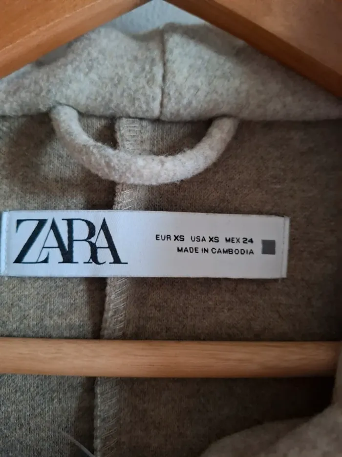 Trench en polyester à capuche Zara - photo numéro 4