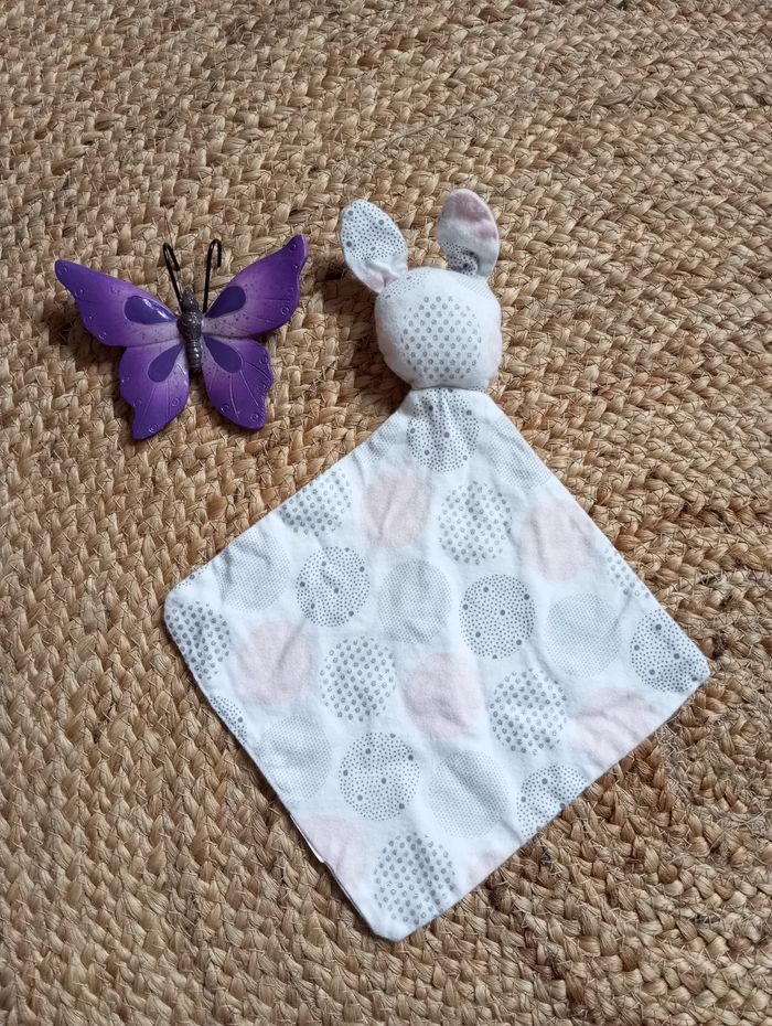 Doudou lapin - photo numéro 2