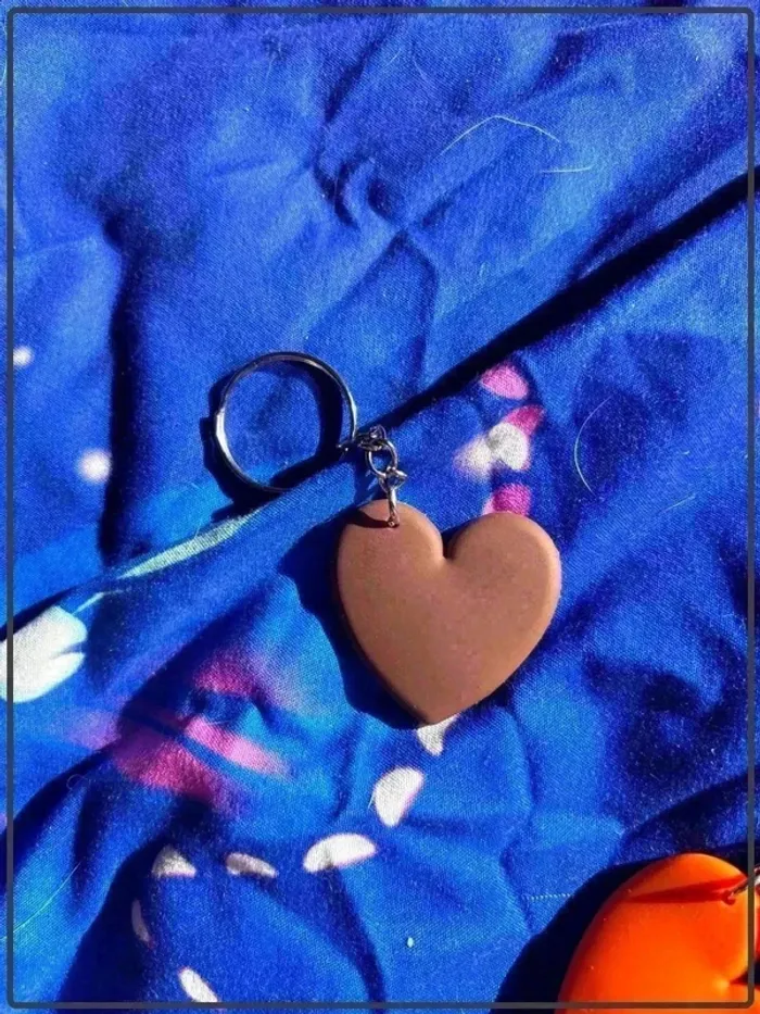 Porte clef cœur marron