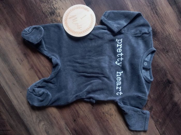 Lot pyjama 1 mois kiabi - photo numéro 4