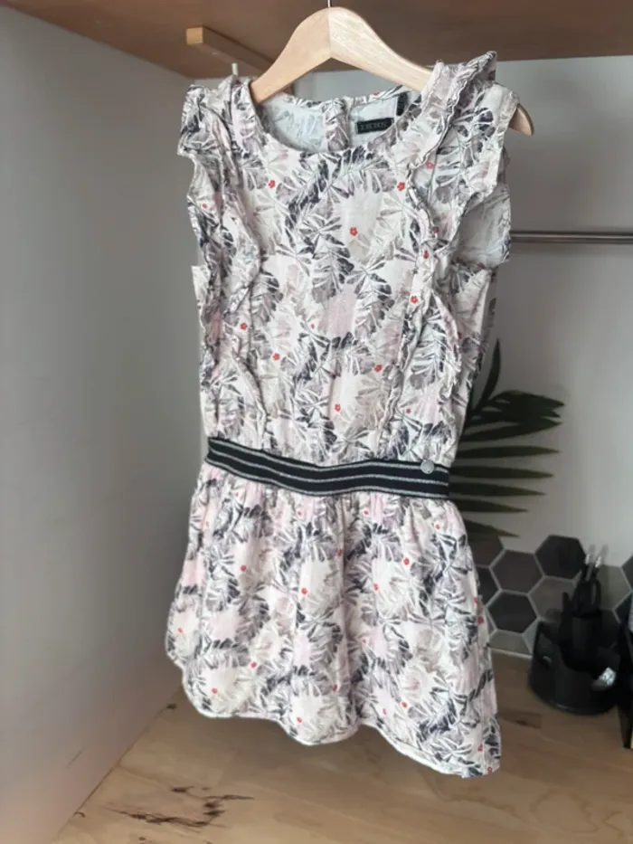 💜 Robe IKKS noire et chic – Taille 8 ans 💜 - photo numéro 2