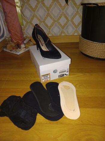 💥superbe paire escarpins p38💥