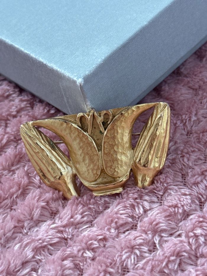 Broche