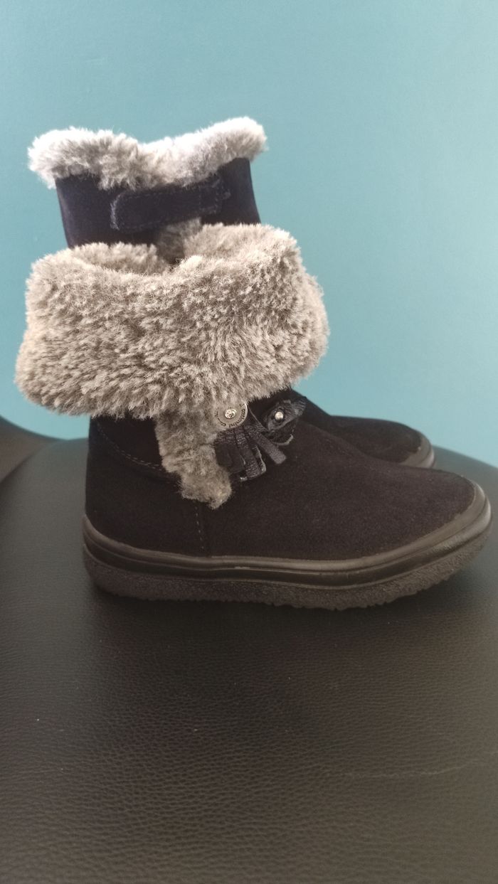 Bottes pointure 24 - photo numéro 3