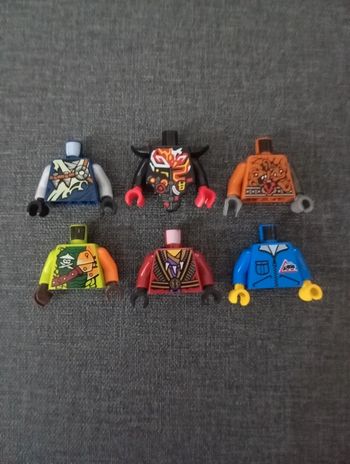 6 torses figurines lego