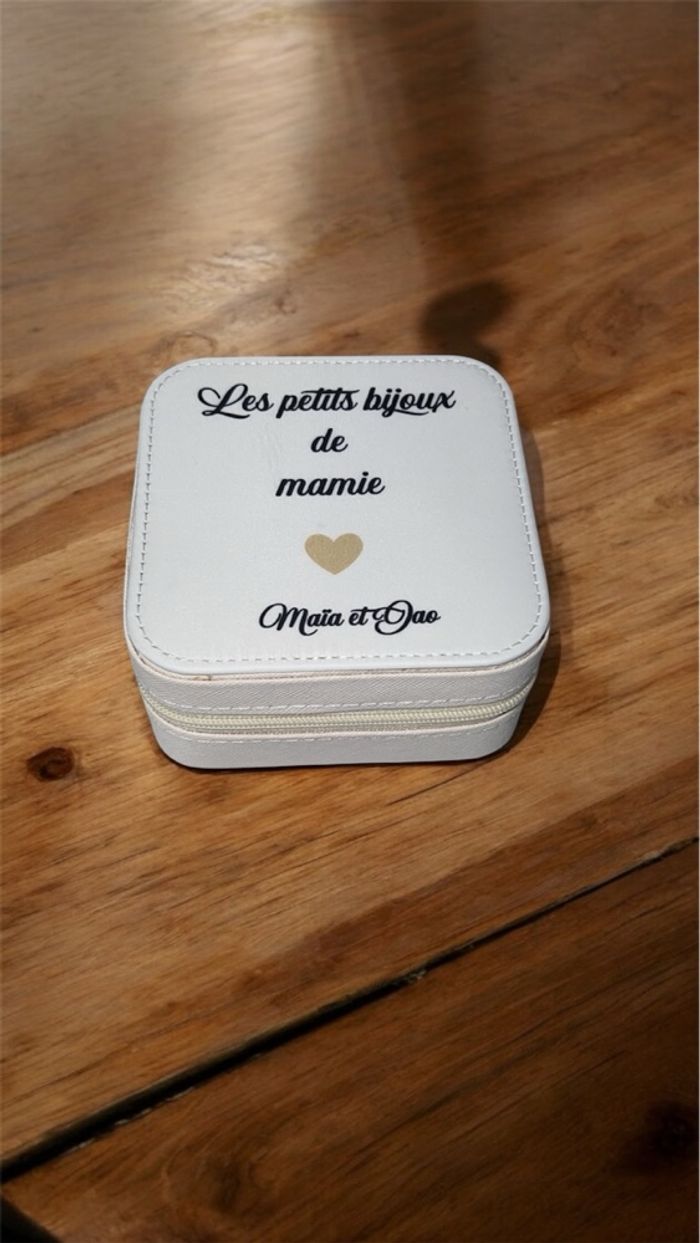 Boîte à bijoux personnalisée - photo numéro 3