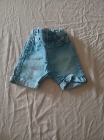 Short 12 mois