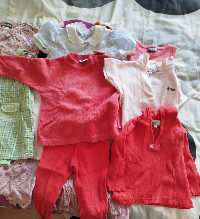 Lot vêtements 2 ans 20 pièces - photo numéro 4
