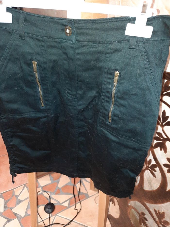 Jupe noire - photo numéro 2