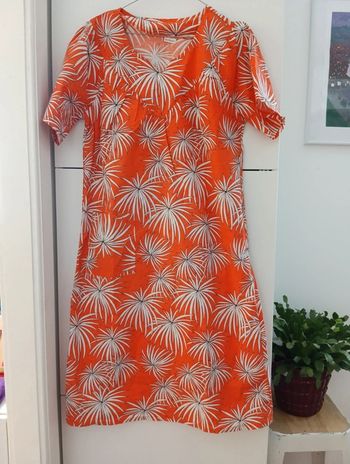 Robe droite en coton orange motifs fleurs blanches taille 38