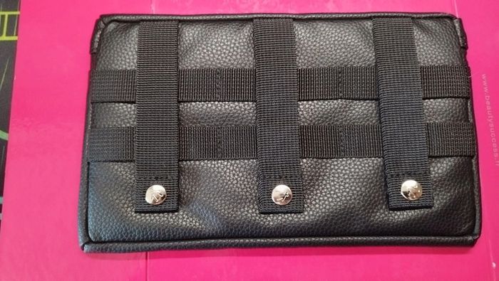 Cabaïa pochette avant édition limitée Saturne - photo numéro 3
