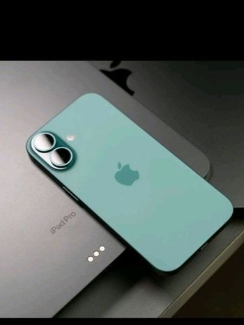 iPhone 16