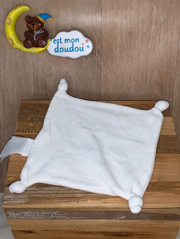 VB27 doudou chat 🐱 vertbaudet - photo numéro 2