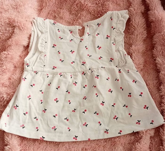 Lot de haut 1mois - photo numéro 4