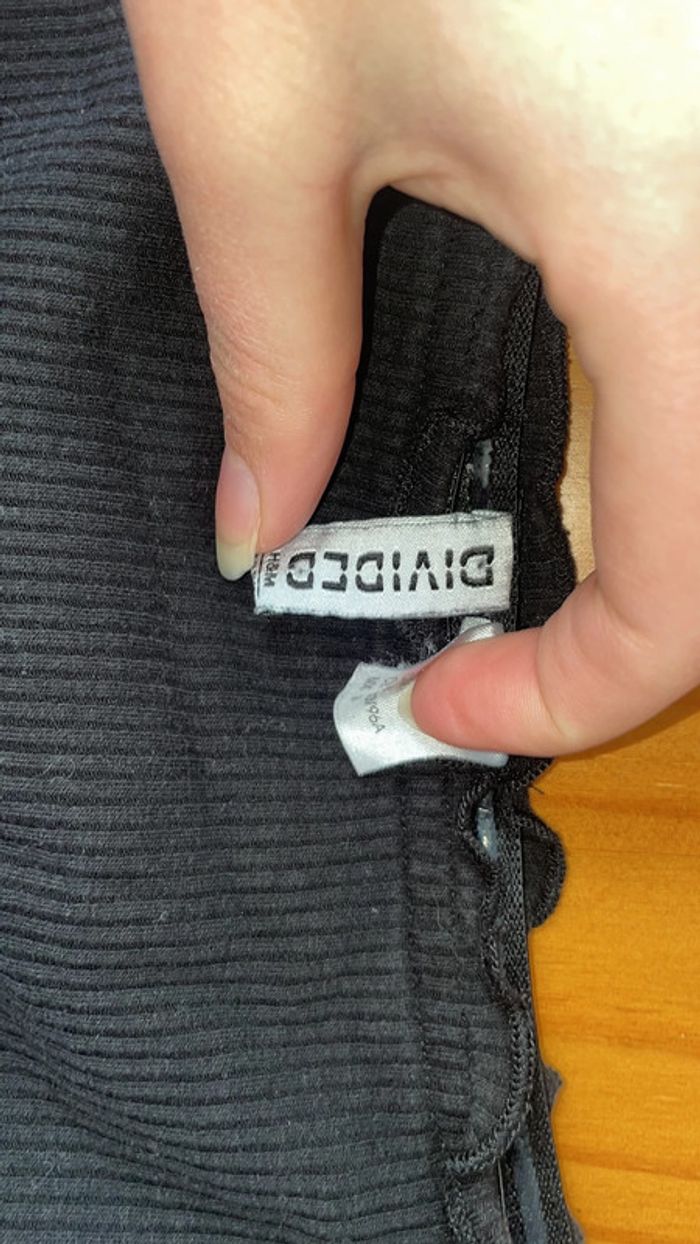 Top noir - photo numéro 3