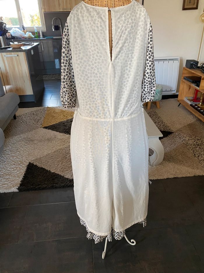 Robe longue liberty blanche avec motifs fleurs noires taille S / M - photo numéro 18