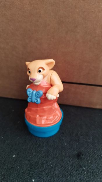 Ancien bouchon Smarties Le roi lion - Simba Nestlé Lion King Disney figure