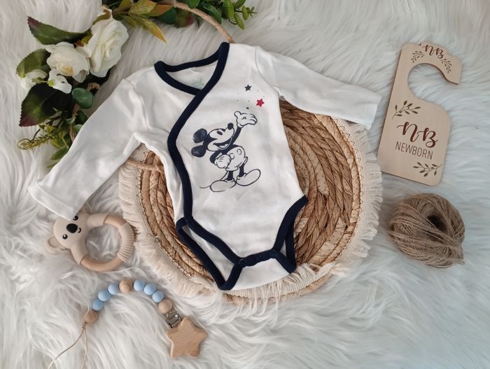 Body Mickey naissance