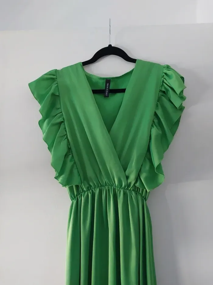 Magnifique robe verte - photo numéro 2