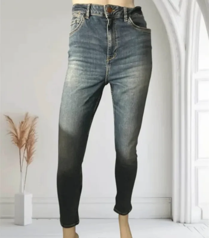 Jean.