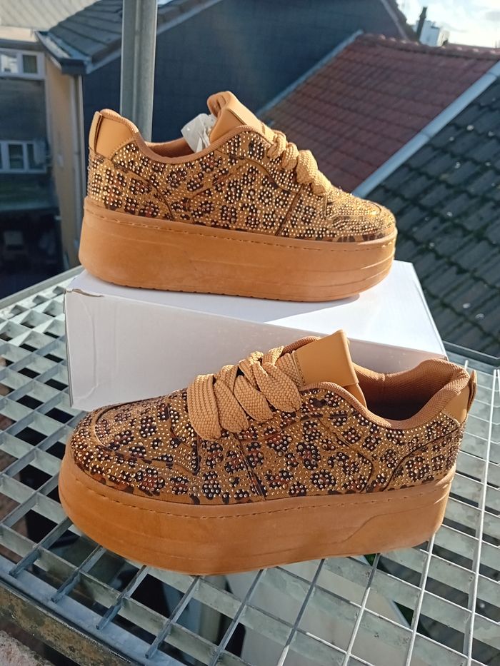 Basket femme haute plate-forme 37 léopard