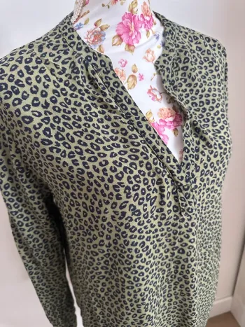 Blouse esprit léopard