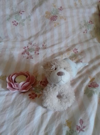 Hochet peluche ourson