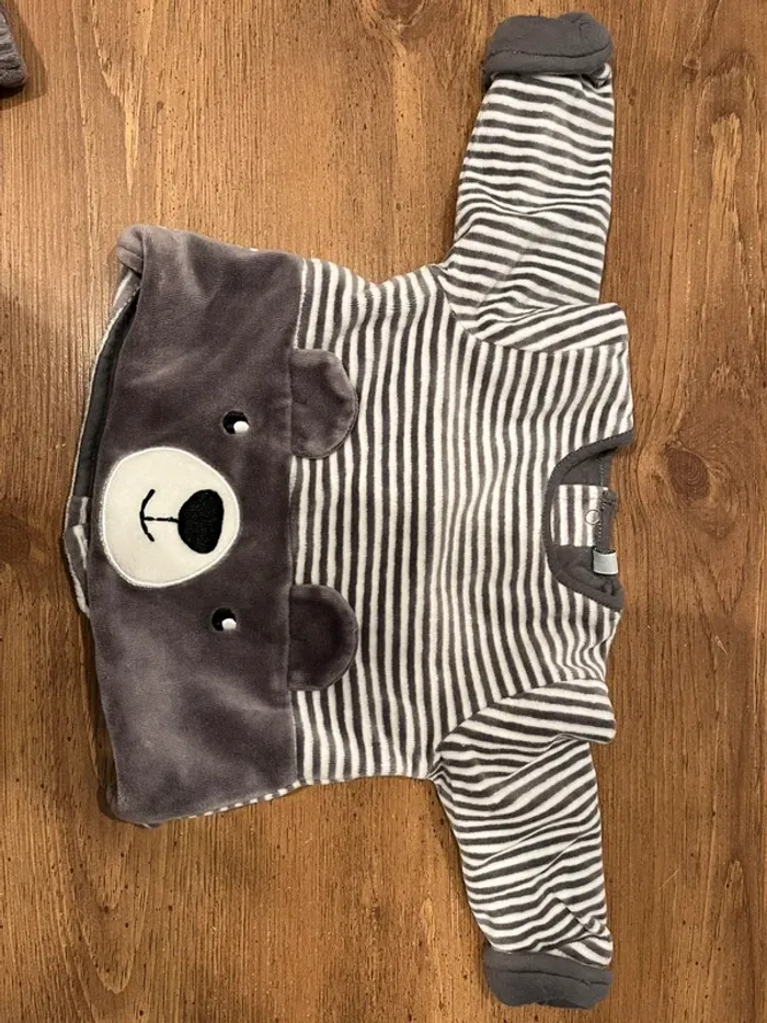 Pyjama deux pièces - photo numéro 2